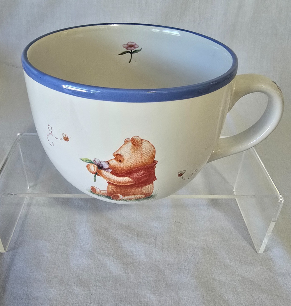 Disney Winnie the Pooh Simply Pooh Mug Ceramic Bees Flowers 22oz